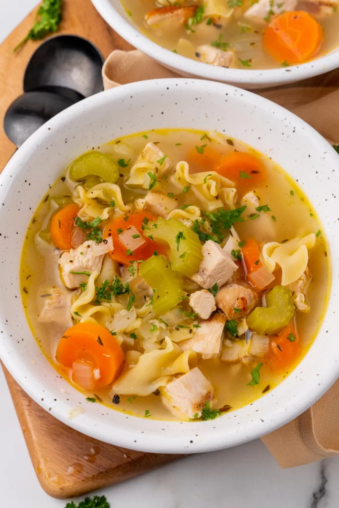 Paleo chicken soup diet meal.
